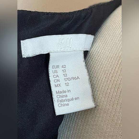 Textured sleeveless dress - Picture 4 of 5